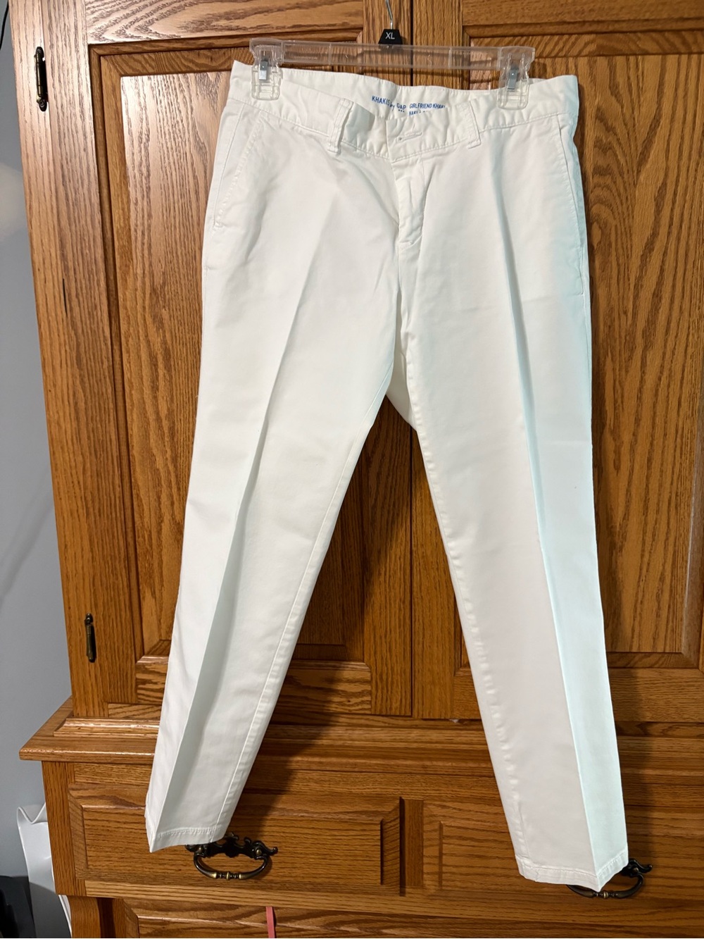 GAP White Cropped Women's Pants